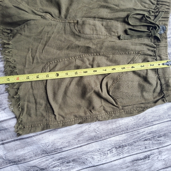 Free People Tomboy Linen Short - Picture 8 of 12